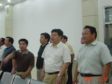 2005年7月，国家发改委经贸流通司副司长耿书海莅临集团视察工作